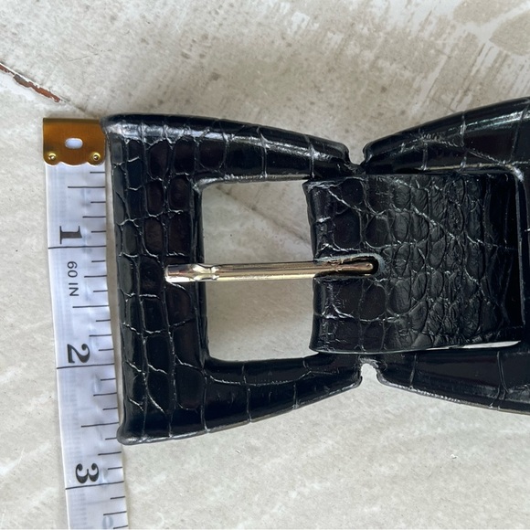 Anne Fontaine Women’s Glossy Croc-Embossed Leather Belt with Bow Style Buckle - Picture 4 of 12